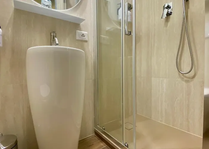 One Of One - Colosseum 4*